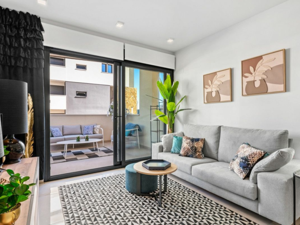 3-bedroom Apartment In Orihuela Costa, Spain (112 M²)