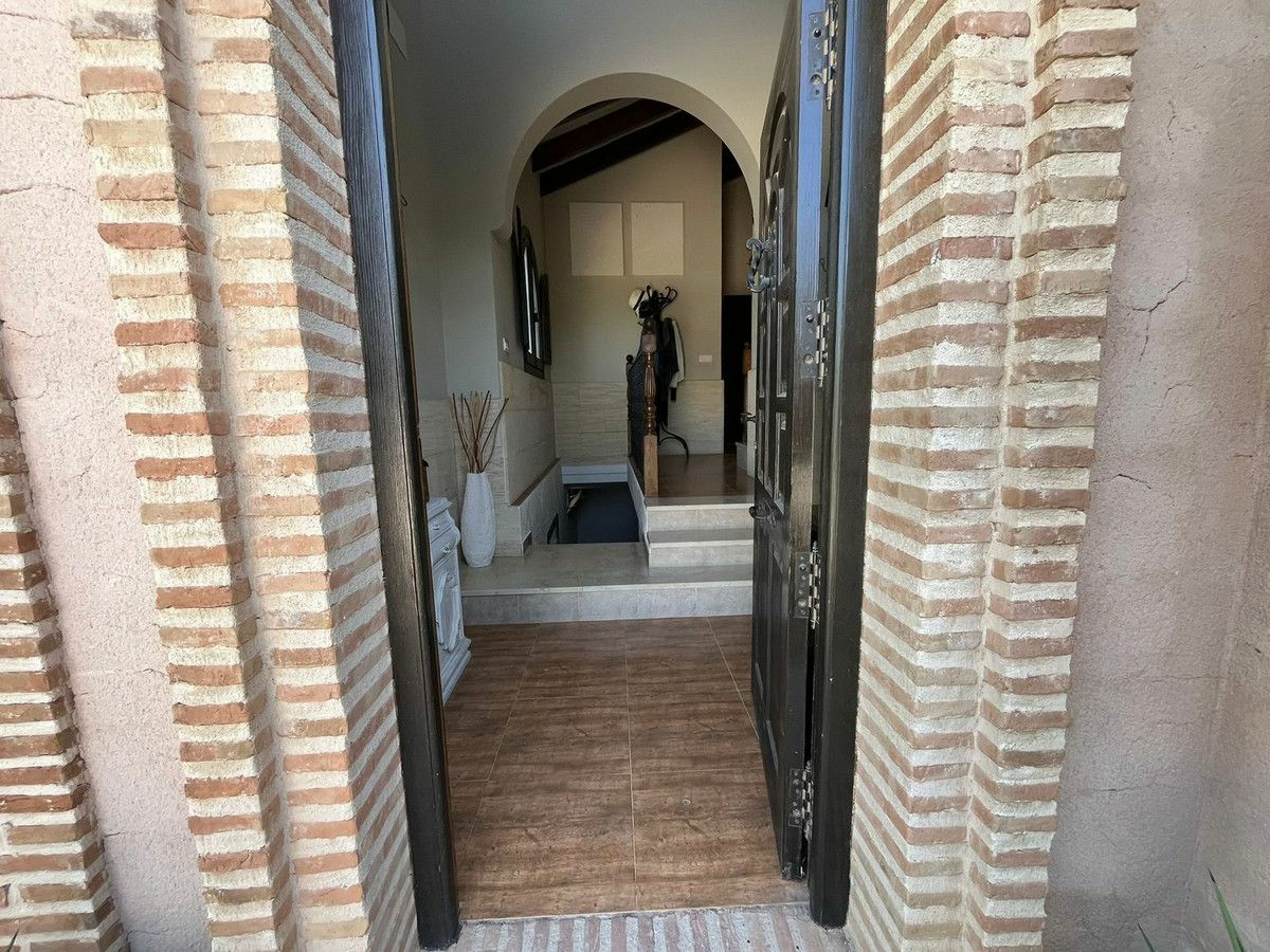 2-3-b0fc64 Villa In Torrellano