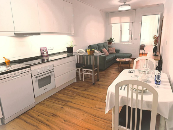 2-bedroom Apartment In Torrevieja, Spain (201 M²)