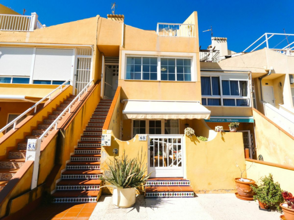 3-bedroom Apartment In Torrevieja, Spain (97 M²)
