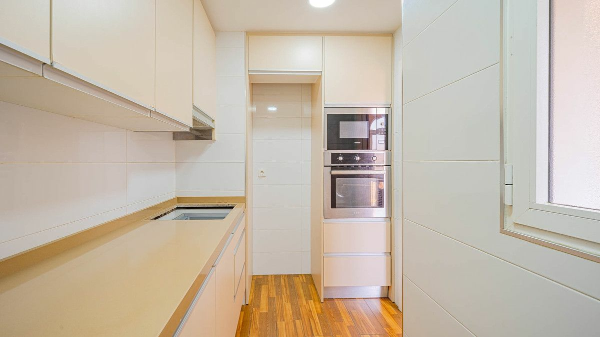 2-bedroom Apartment In Torrevieja, Spain (82 M²)