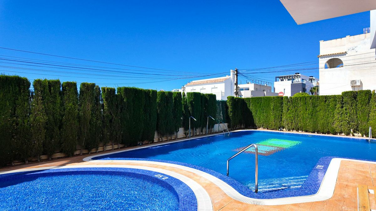 2-bedroom Apartment In Orihuela Costa, Spain (131 M²)