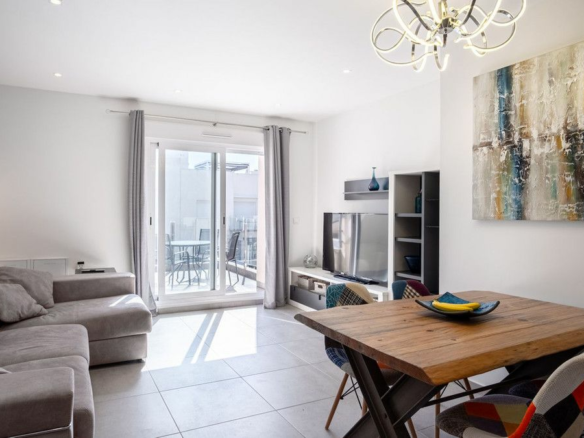 3-bedroom Apartment In Torrevieja, Spain (78 M²)