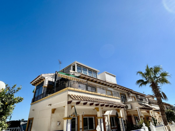 2-bedroom Apartment In Orihuela Costa, Spain (90 M²)