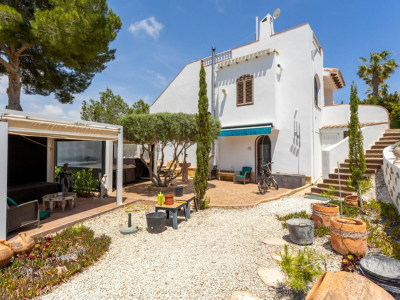 4-bedroom Villa In Orihuela Costa, Spain (150 M²)
