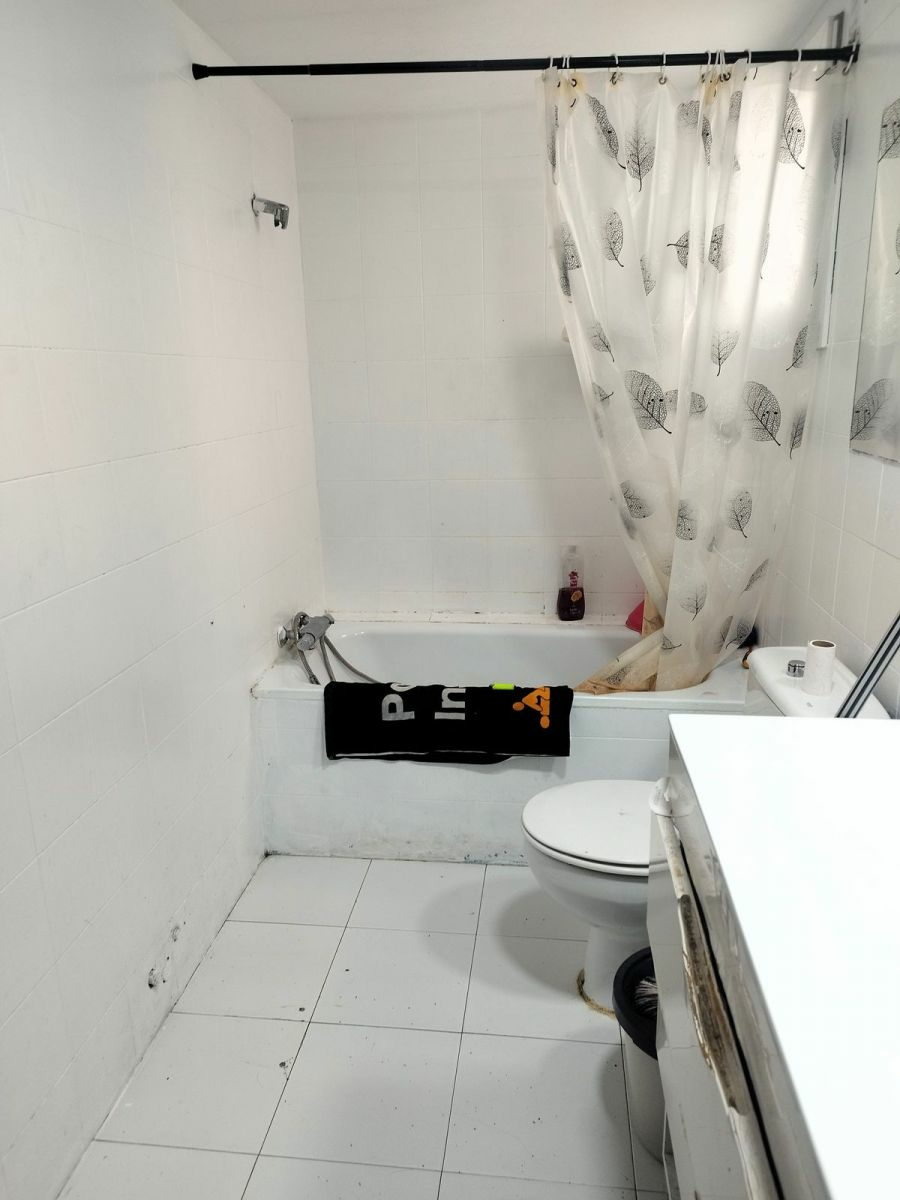 2-3-f04b86 3-bedroom Apartment In Palma De Mallorca, Spain (92 M²)