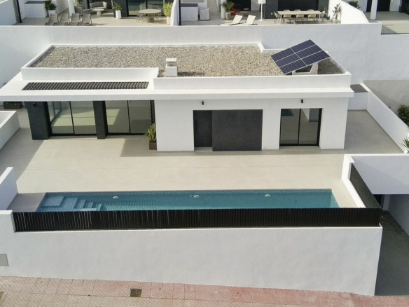 4-bedroom Villa In Rojales, Spain (265 M²)
