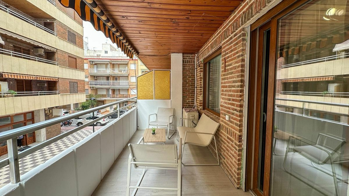 2-bedroom Apartment In Torrevieja, Spain (90 M²)