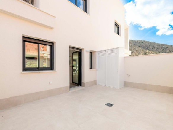 2-bedroom House In Cox, Spain (81 M²)