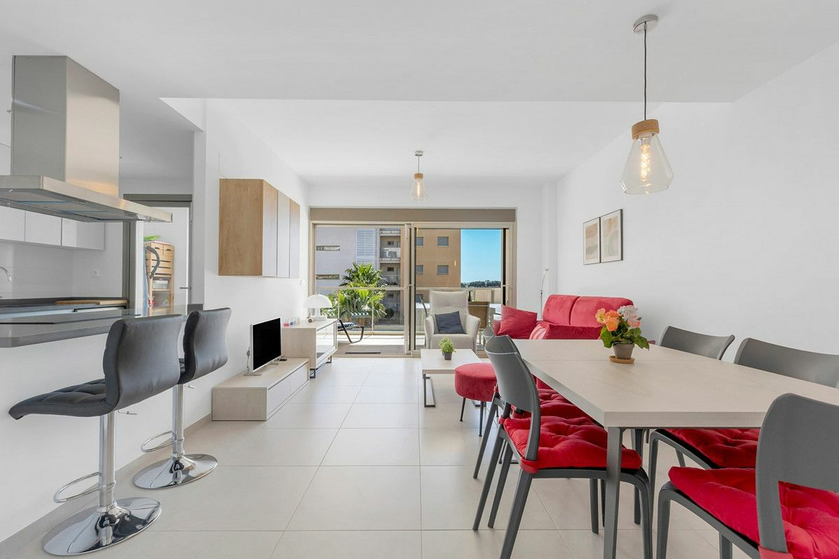 2-bedroom Apartment In Orihuela Costa, Spain (81 M²)