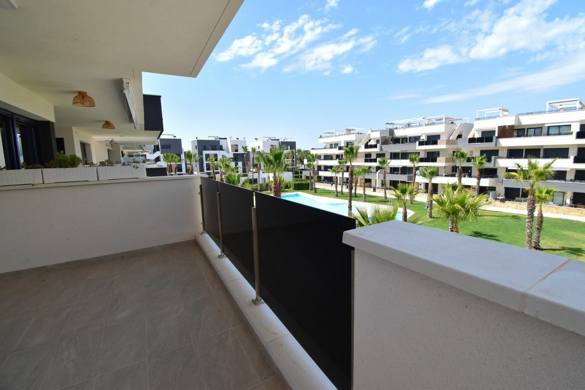 2-bedroom Apartment In Orihuela Costa, Spain (80 M²)