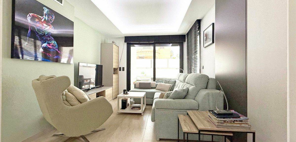 3-bedroom Villa In Orihuela Costa, Spain (190 M²)