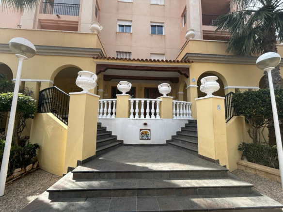 3-bedroom Apartment In Torrevieja, Spain (95 M²)