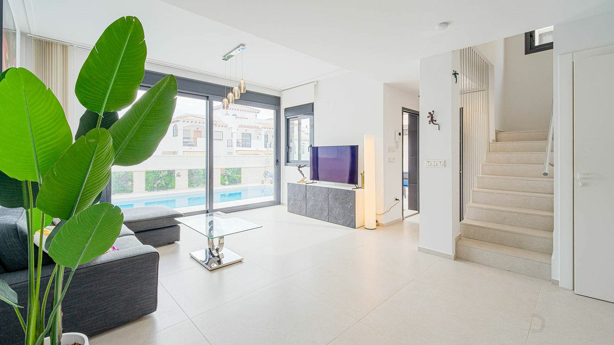 4-bedroom Villa In Orihuela Costa, Spain (203 M²)