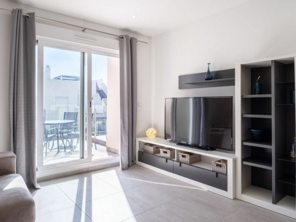 3-bedroom Apartment In Torrevieja, Spain (78 M²)