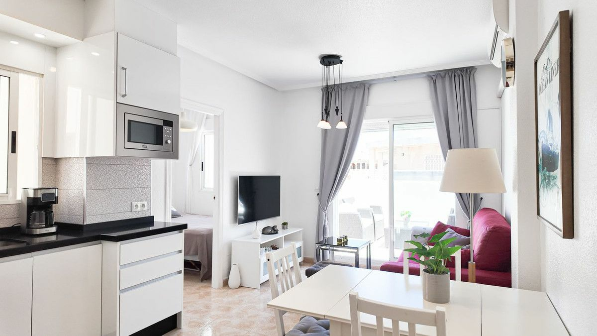 2-bedroom Apartment In Torrevieja, Spain (62 M²)