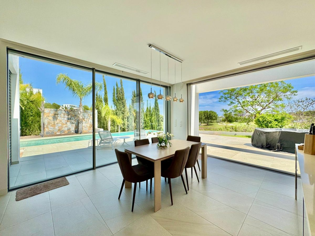 3-bedroom Villa In Orihuela, Spain (200 M²)