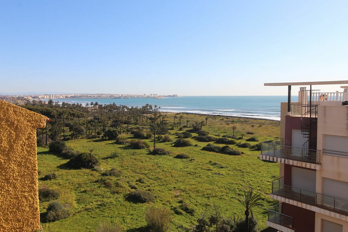 2-bedroom Apartment In Orihuela Costa, Spain (89 M²)