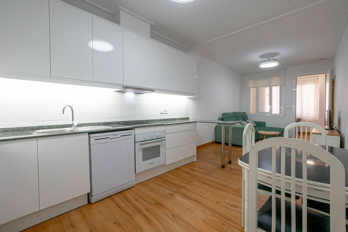2-bedroom Apartment In Torrevieja, Spain (201 M²)