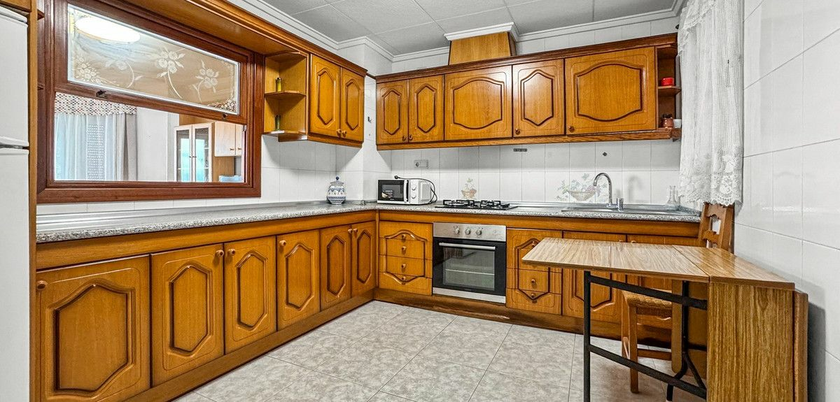 3-bedroom Apartment In Torrevieja, Spain (120 M²)