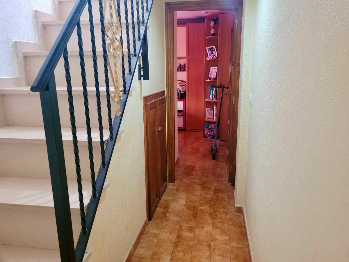 3-bedroom Apartment In Guardamar Del Segura, Spain (108 M²)