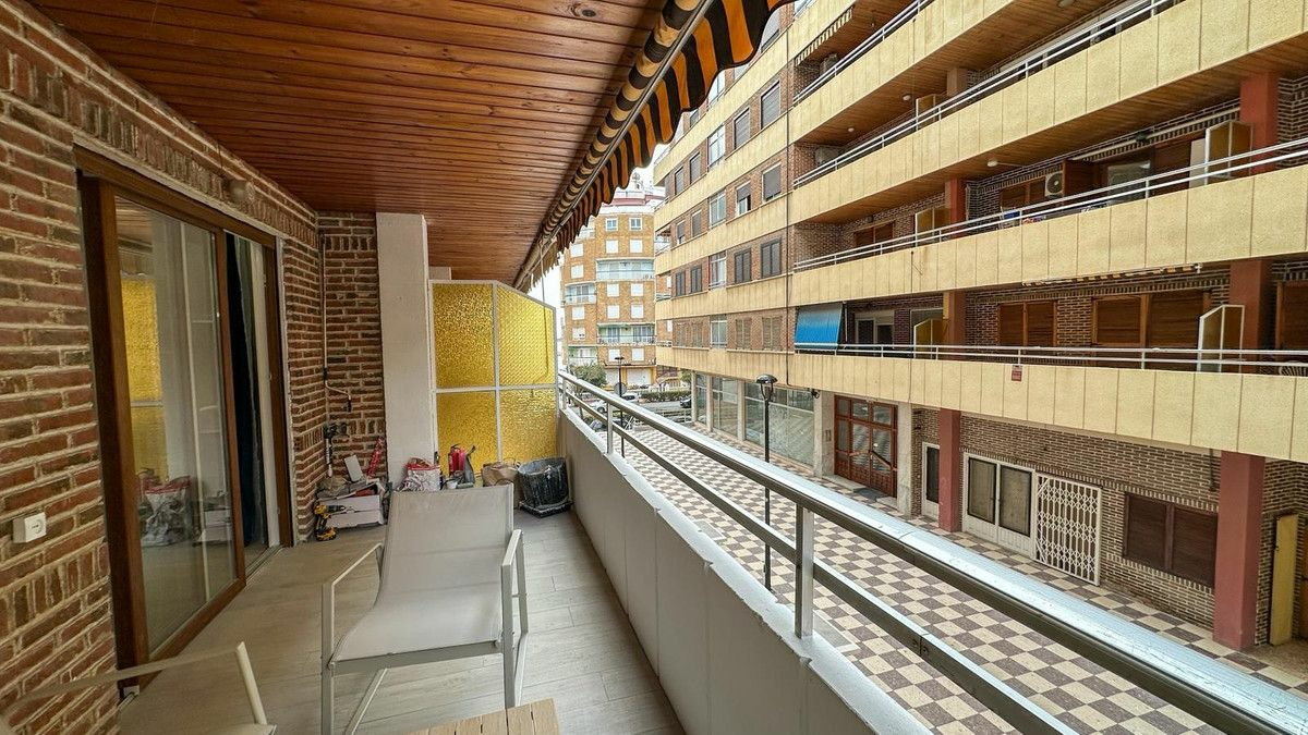 2-bedroom Apartment In Torrevieja, Spain (90 M²)