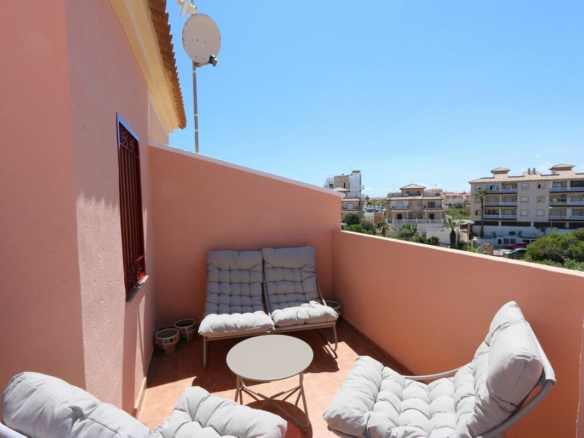 3-bedroom Apartment In Daya Nueva, Spain (90 M²)