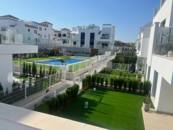 Villa In Los Montesinos