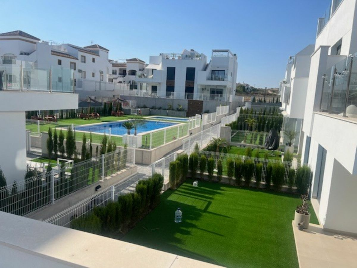Villa In Los Montesinos