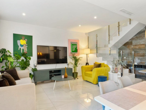 3-bedroom Villa In San Miguel De Salinas, Spain (134 M²)