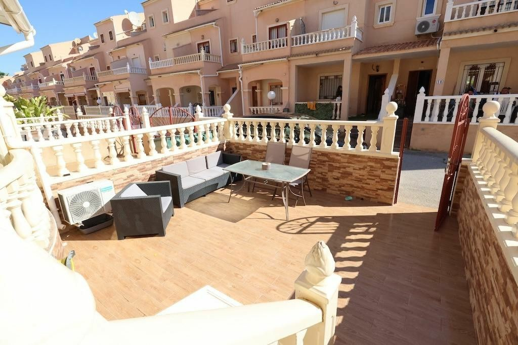 3-bedroom Apartment In Orihuela Costa, Spain (86 M²)