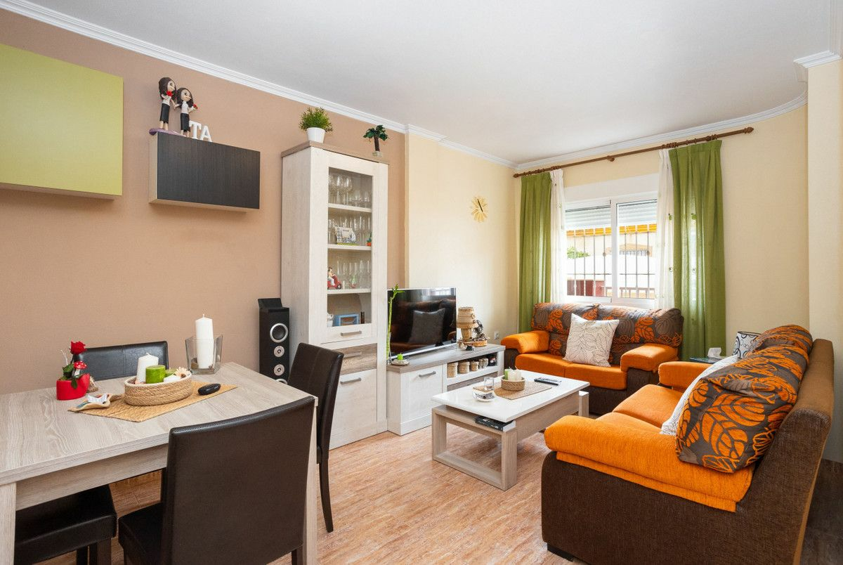 4-bedroom House In Los Alcázares, Spain (178 M²)