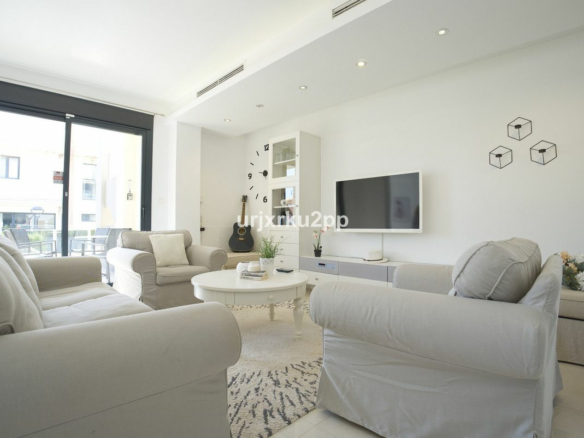 3-bedroom House In Orihuela Costa, Spain (100 M²)