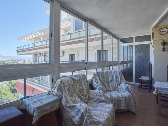 4-bedroom Apartment In Alicante, Spain (170 M²)