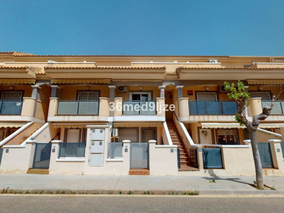 Apartment In Los Alcázares