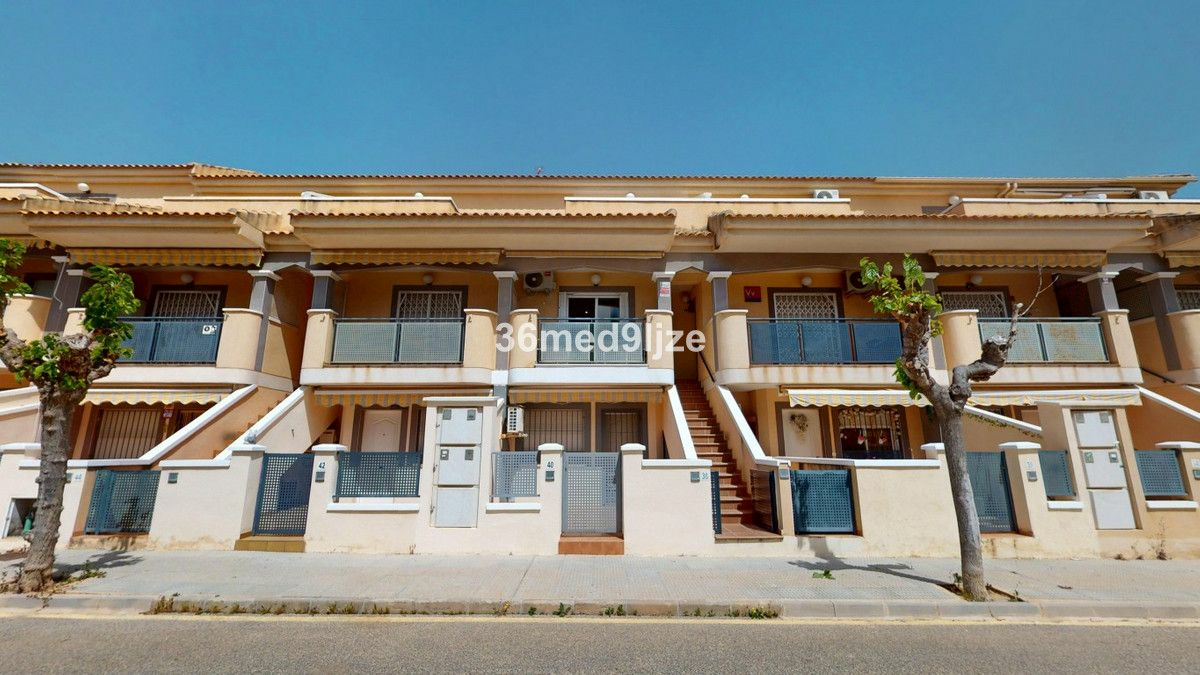 Apartment In Los Alcázares