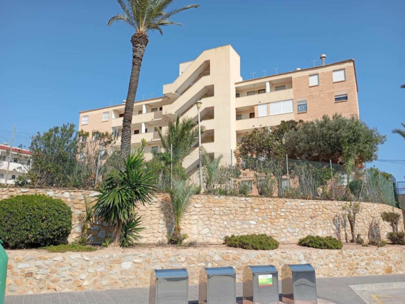 Apartment In Pilar De La Horadada
