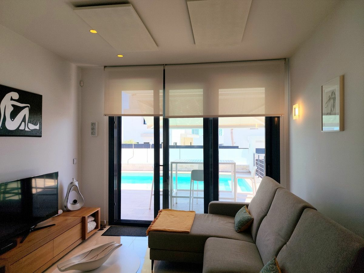 3-bedroom Villa In San Miguel De Salinas, Spain (92 M²)