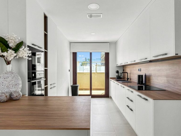 2-bedroom Apartment In Torrevieja, Spain (71 M²)