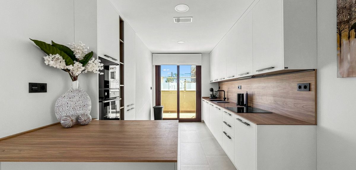 2-bedroom Apartment In Torrevieja, Spain (71 M²)
