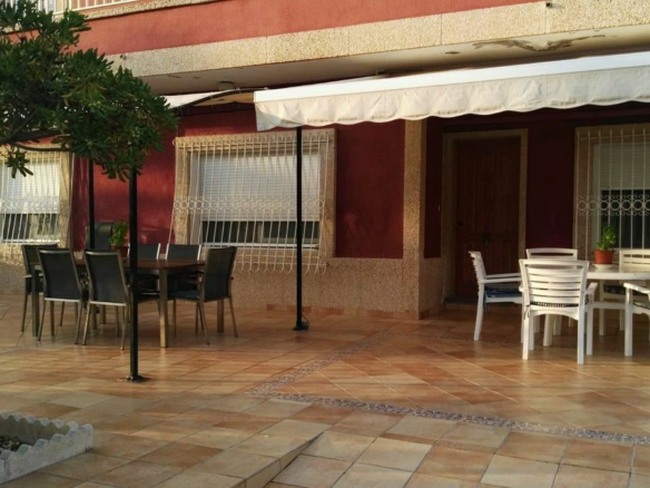 4-bedroom Apartment In Los Alcázares, Spain (145 M²)