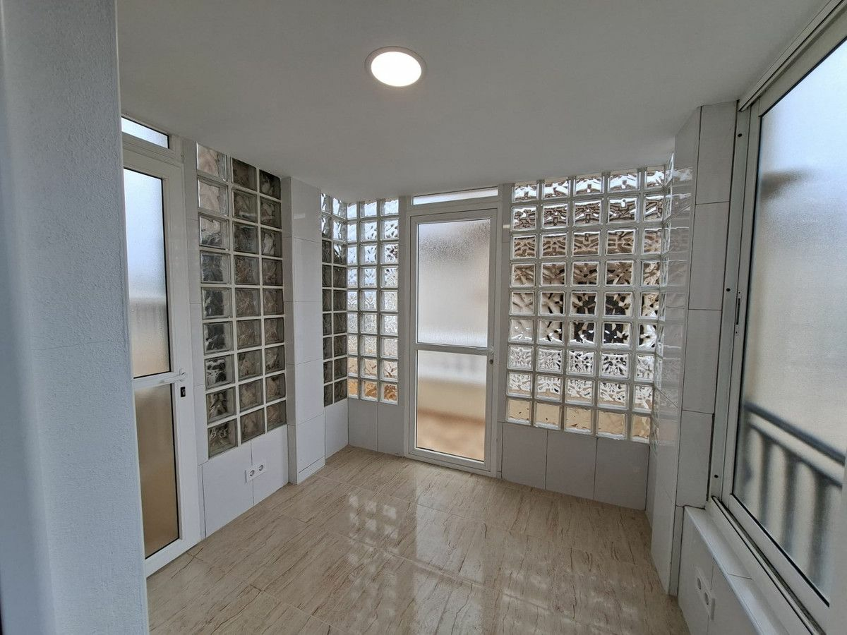 2-bedroom Villa In Orihuela Costa, Spain (52 M²)