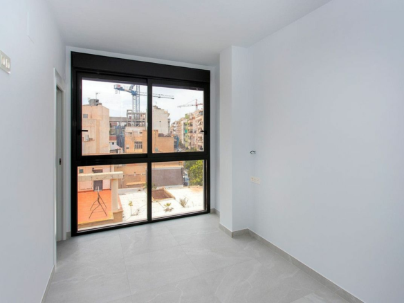 2-bedroom Apartment In Torrevieja, Spain (86 M²)