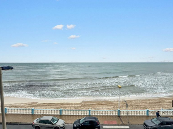 3-bedroom Apartment In Torrevieja, Spain (120 M²)