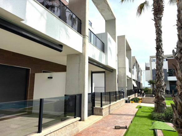 Apartment In Guardamar Del Segura