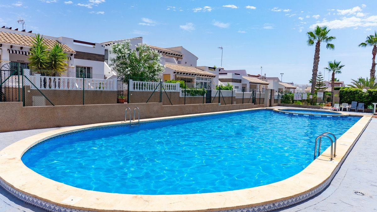 3-bedroom House In Orihuela Costa, Spain (95 M²)