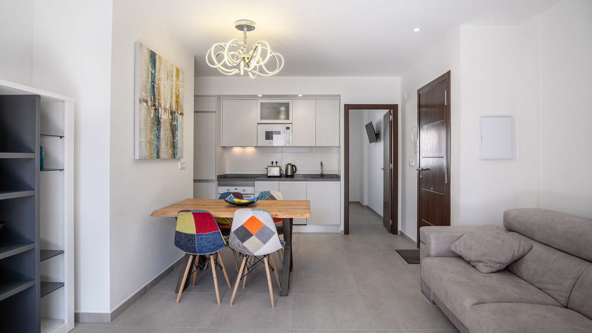 3-bedroom Apartment In Torrevieja, Spain (78 M²)