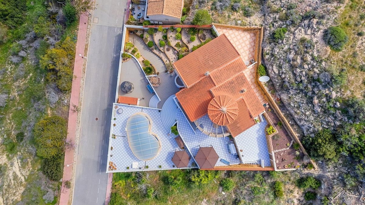 7-bedroom Villa In Rojales, Spain (179 M²)