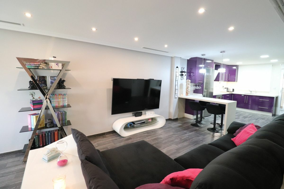 3-bedroom House In Redovan, Spain (241 M²)