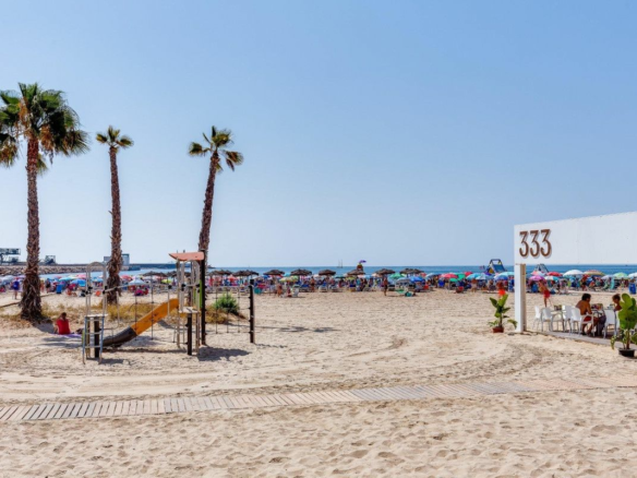 2-bedroom Apartment In Torrevieja, Spain (82 M²)
